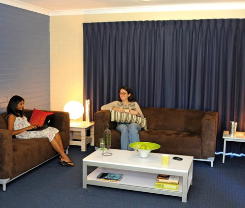 Murdoch University Student Village - Melbourne School 3