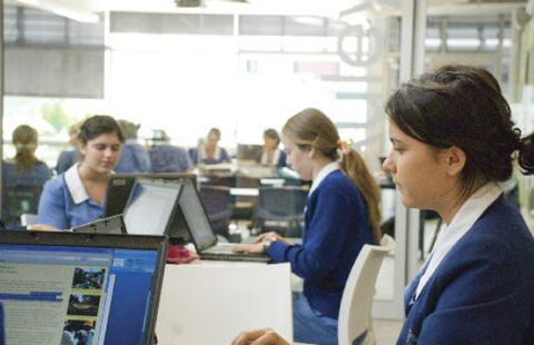Monte Sant' Angelo Mercy College - Melbourne School 2