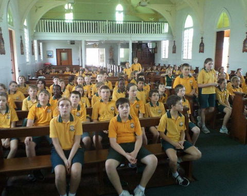 Sacred Heart Primary School Booval - Melbourne School 3