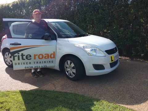 Rite Road Driver Training - Melbourne School 0