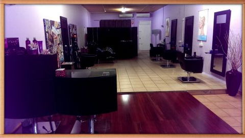 YOUR HAIRSTYLIST - Melbourne School 2